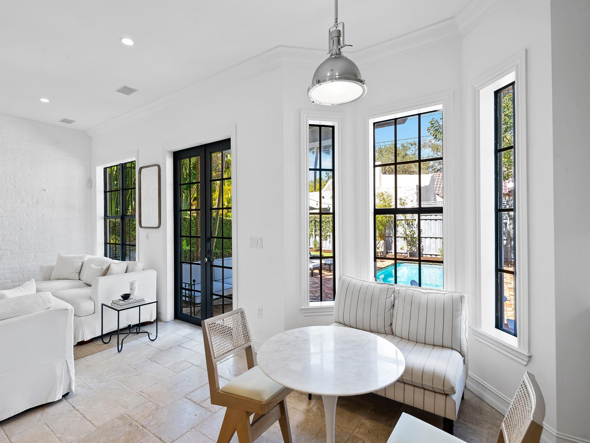 RIO VISTA C J HECTORS RES - Residential