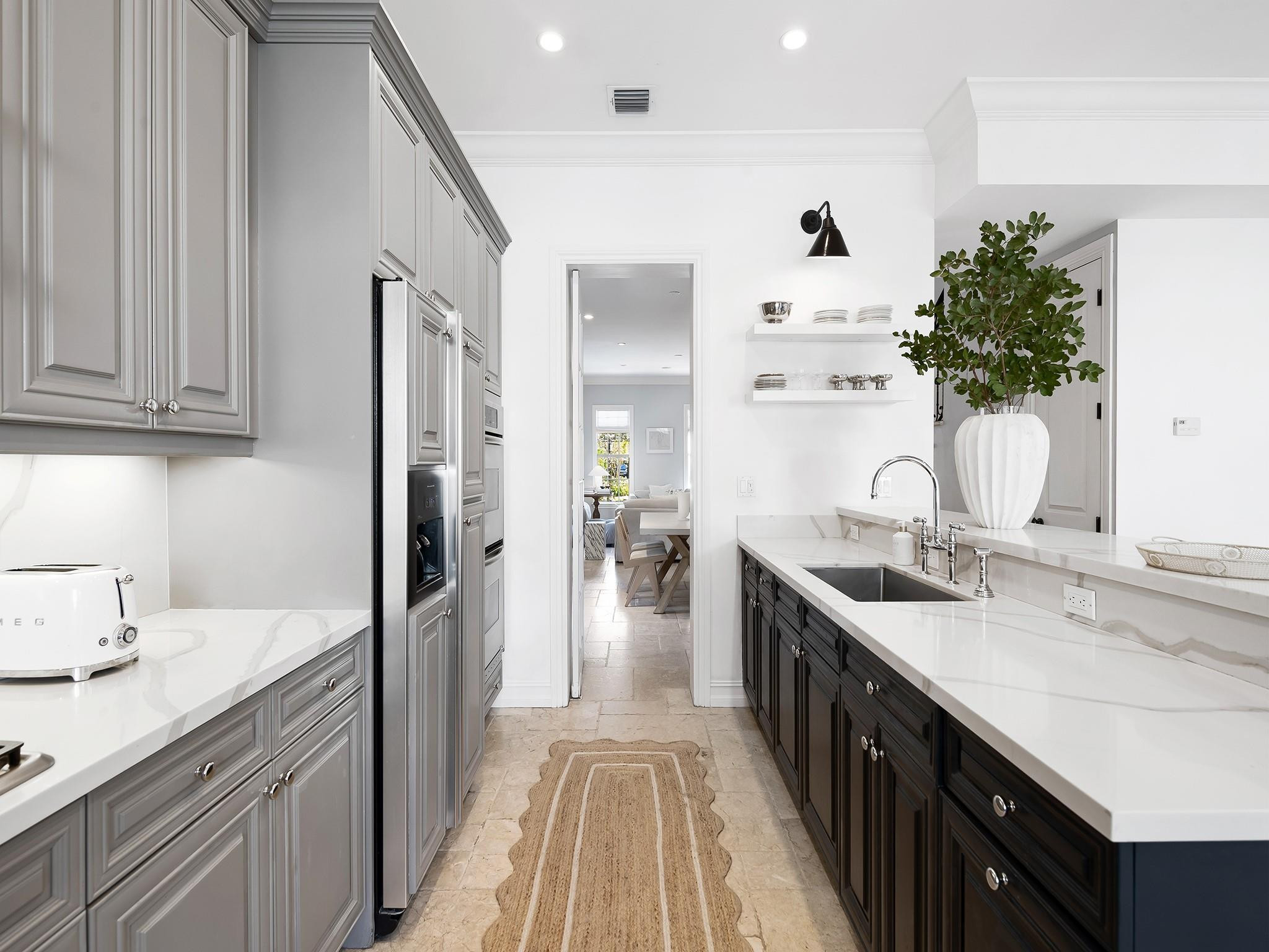 RIO VISTA C J HECTORS RES - Residential