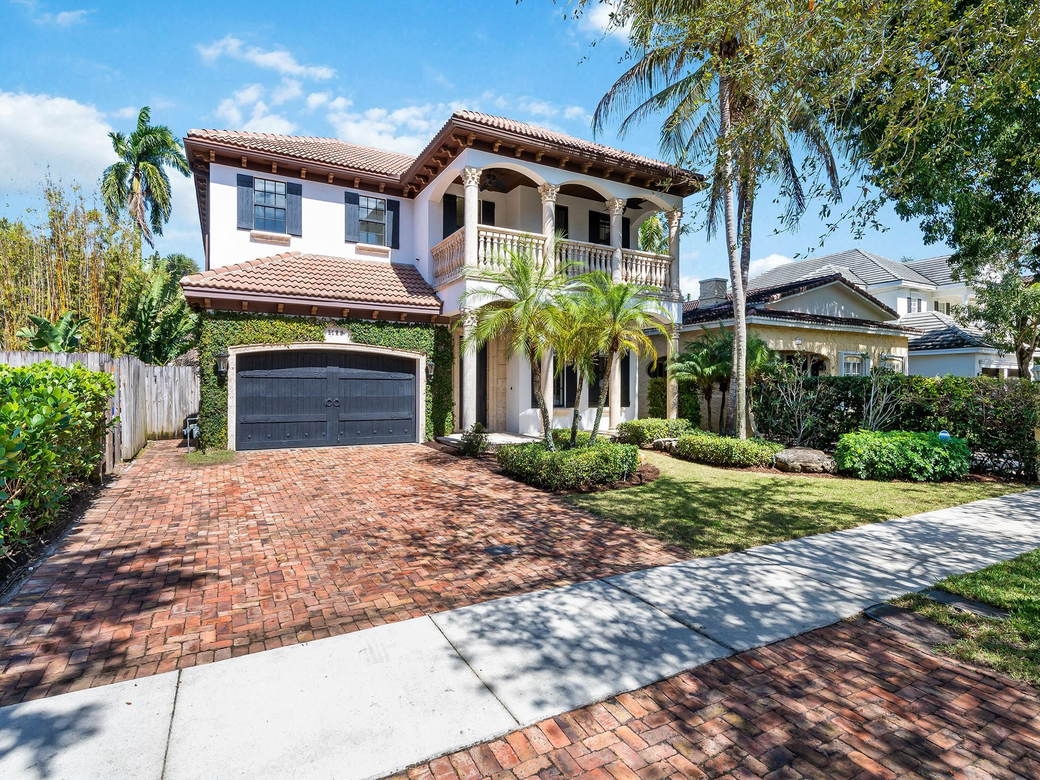 RIO VISTA C J HECTORS RES - Residential