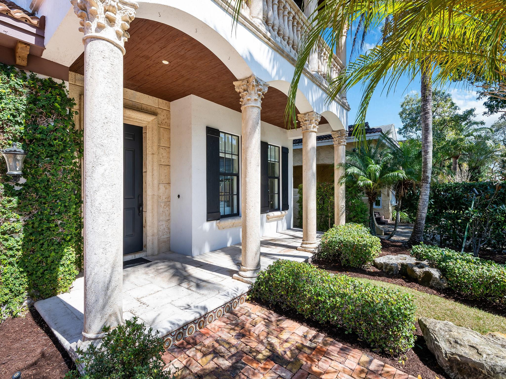 1125 SE 8th Street, Fort Lauderdale, FL, 33316/$2,600,000 3 1125 SE 8th Street