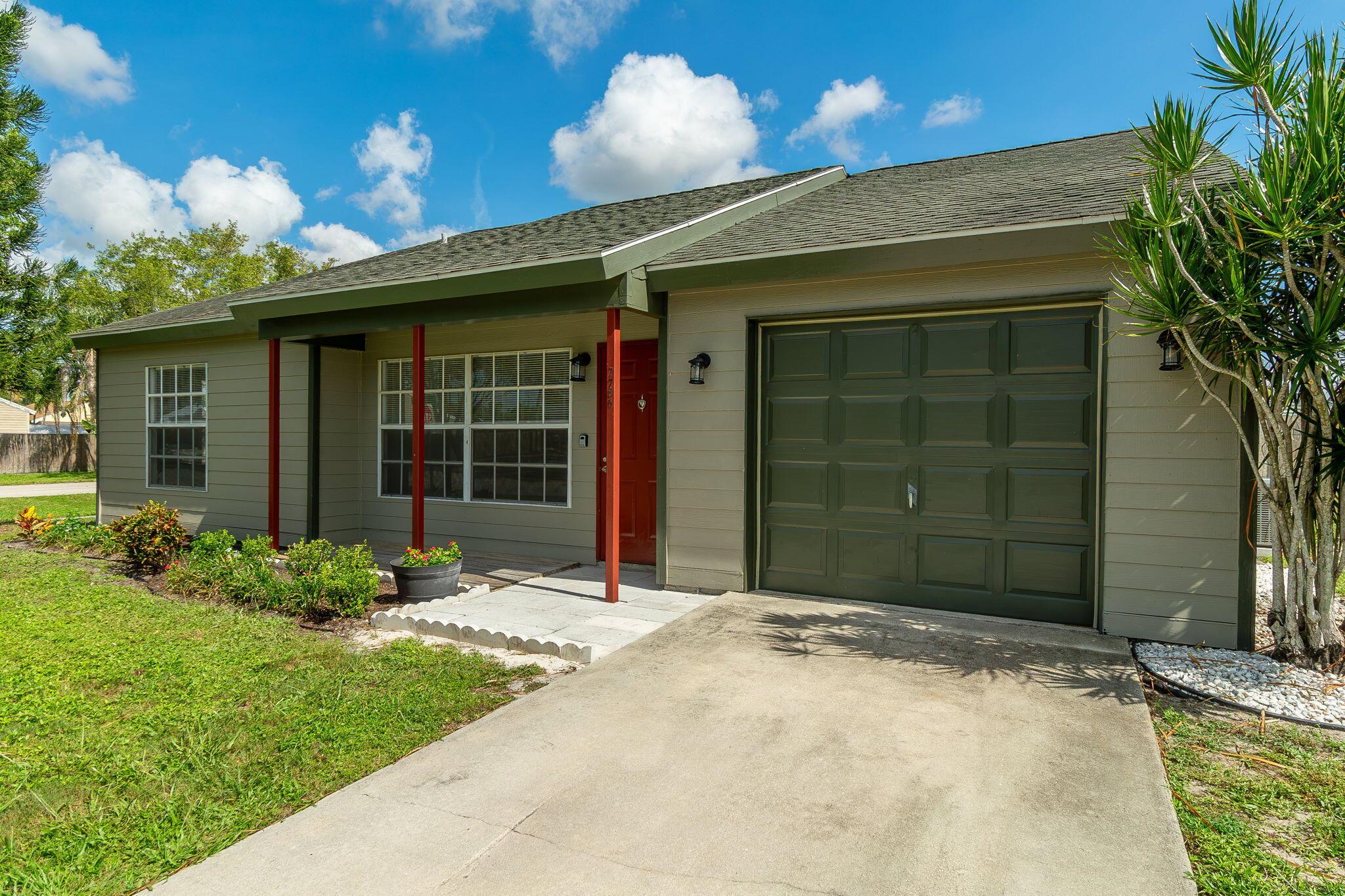 7786 Blairwood Circle N