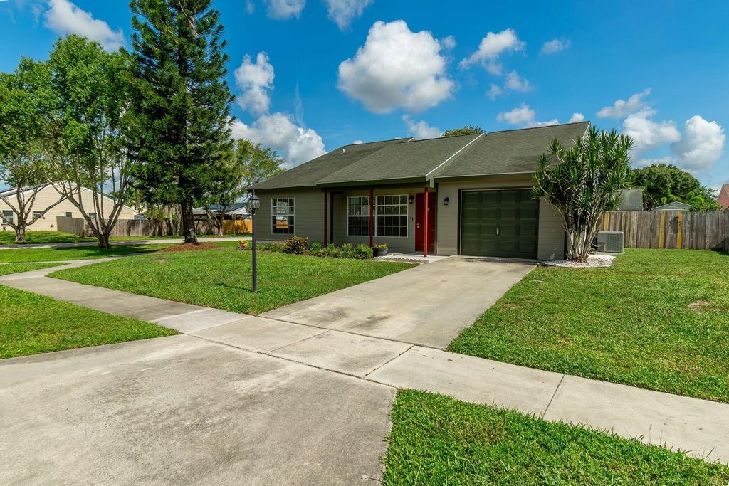 Photo of 7786 Blairwood Circle N, Lake Worth, FL 33467 (MLS # R11116338)