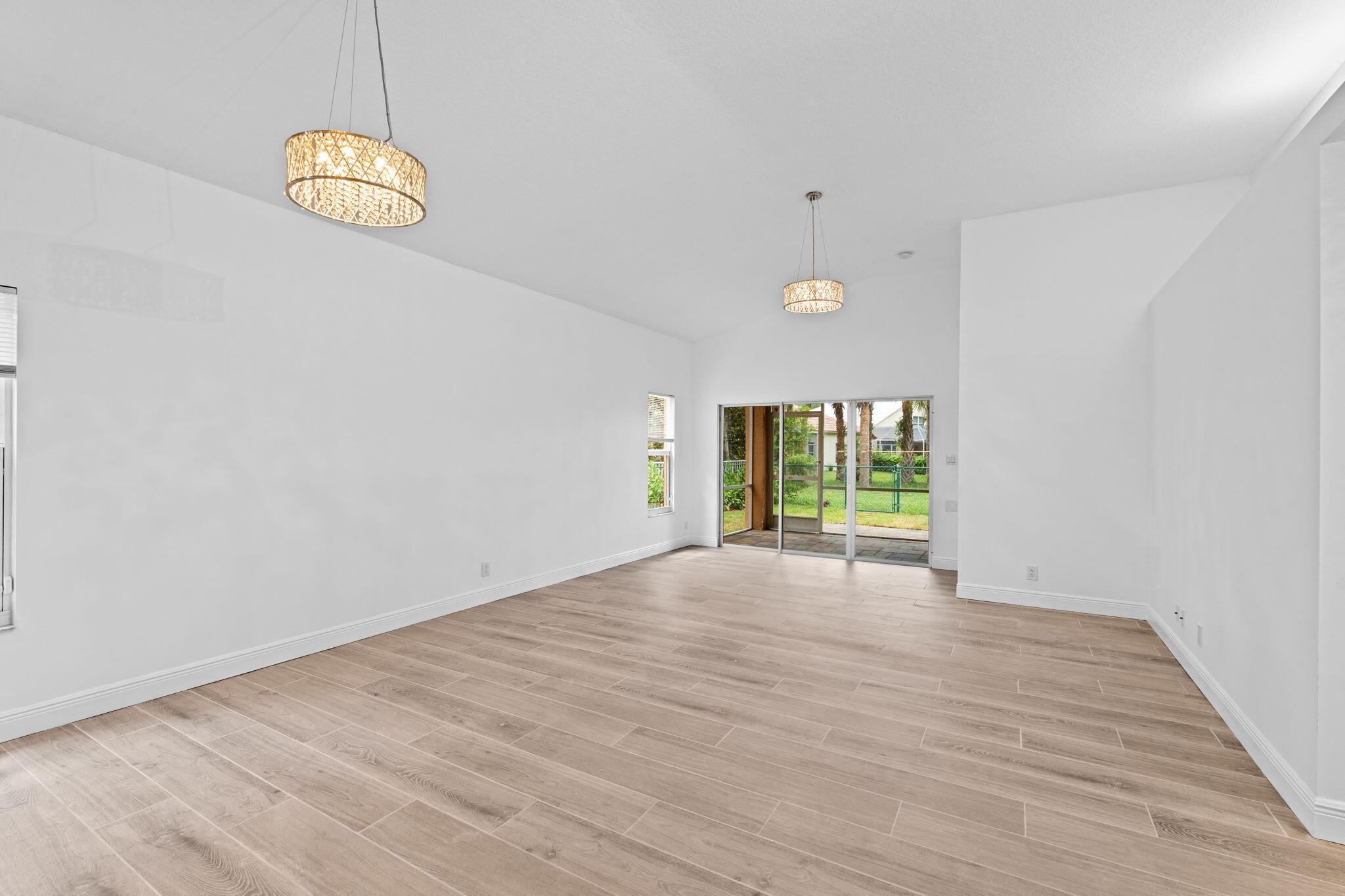 WOODBINE PAR E - Residential