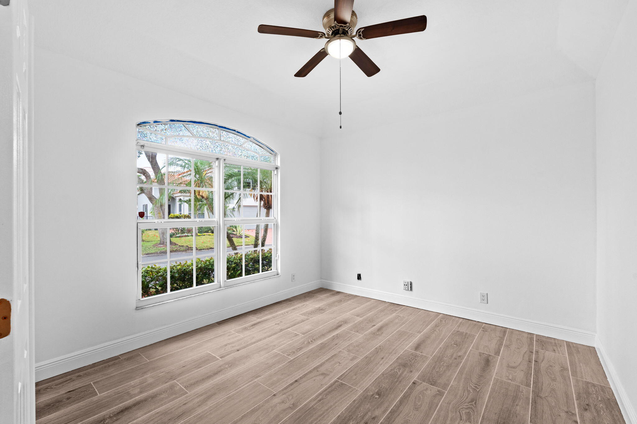 WOODBINE PAR E - Residential