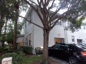 ABACOA TOWN CENTER 3 - Residential Lease