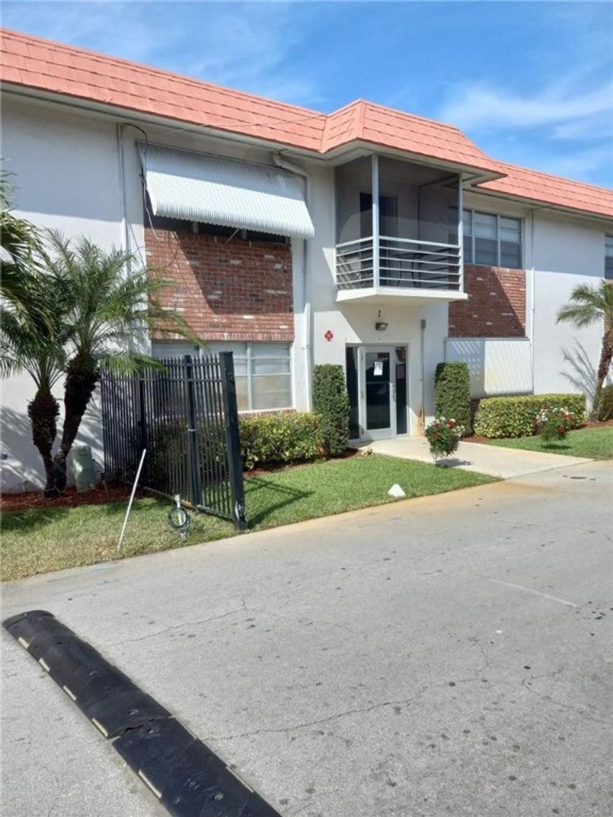 This 1 bedroom 1 bathroom condo is ready for a new owner.  The community is conveniently located close to call major highways, shopping, and restaurants.  There is also plenty of community activities to keep you busy and occupied and help meet the neighbors and make friends.  Come enjoy the Florida Lifestyle as the new owner of this beautiful condo.