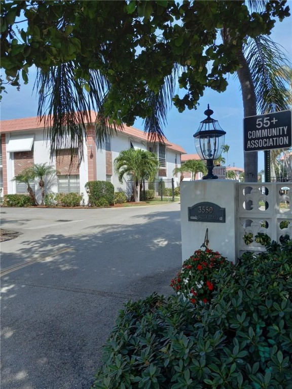 Everett Arms 1 Condo - Residential