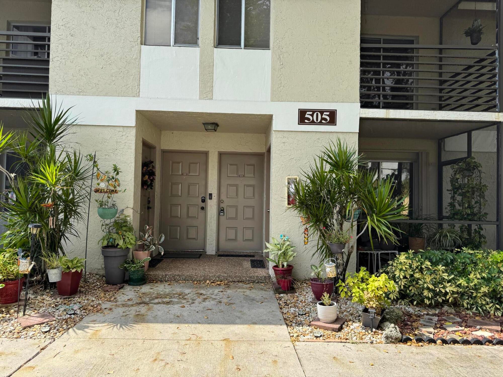 505 Gardens Drive 204