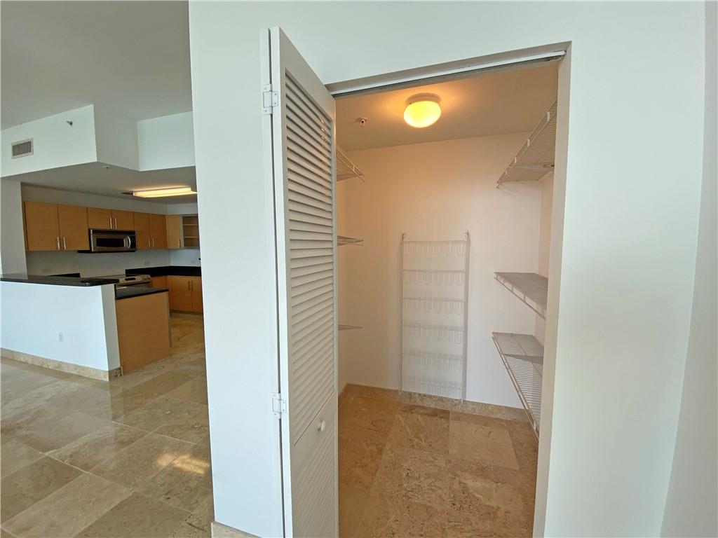 NEW WAVE CONDO - Residential