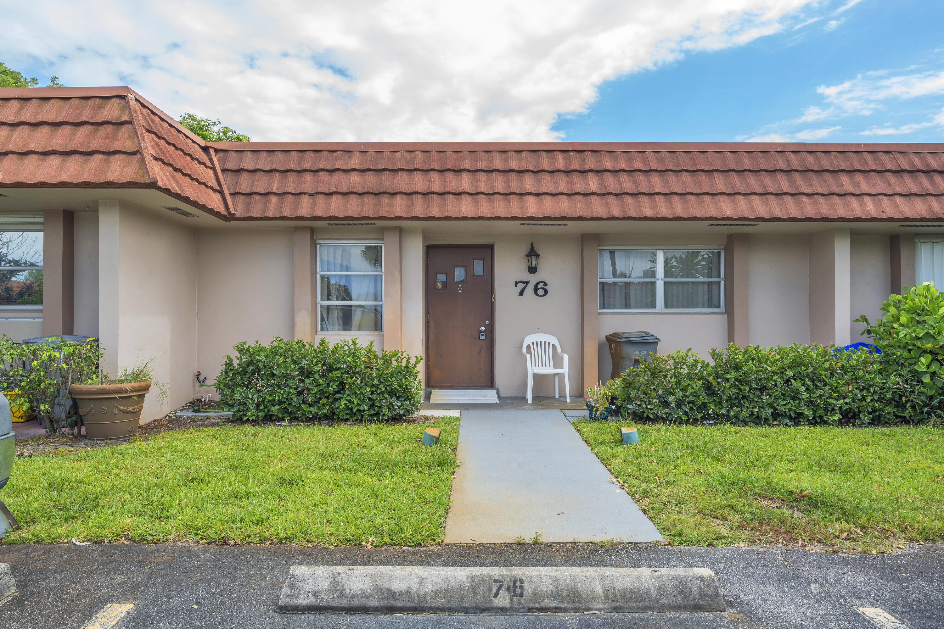 5775 W Fernley Dr Drive W 76