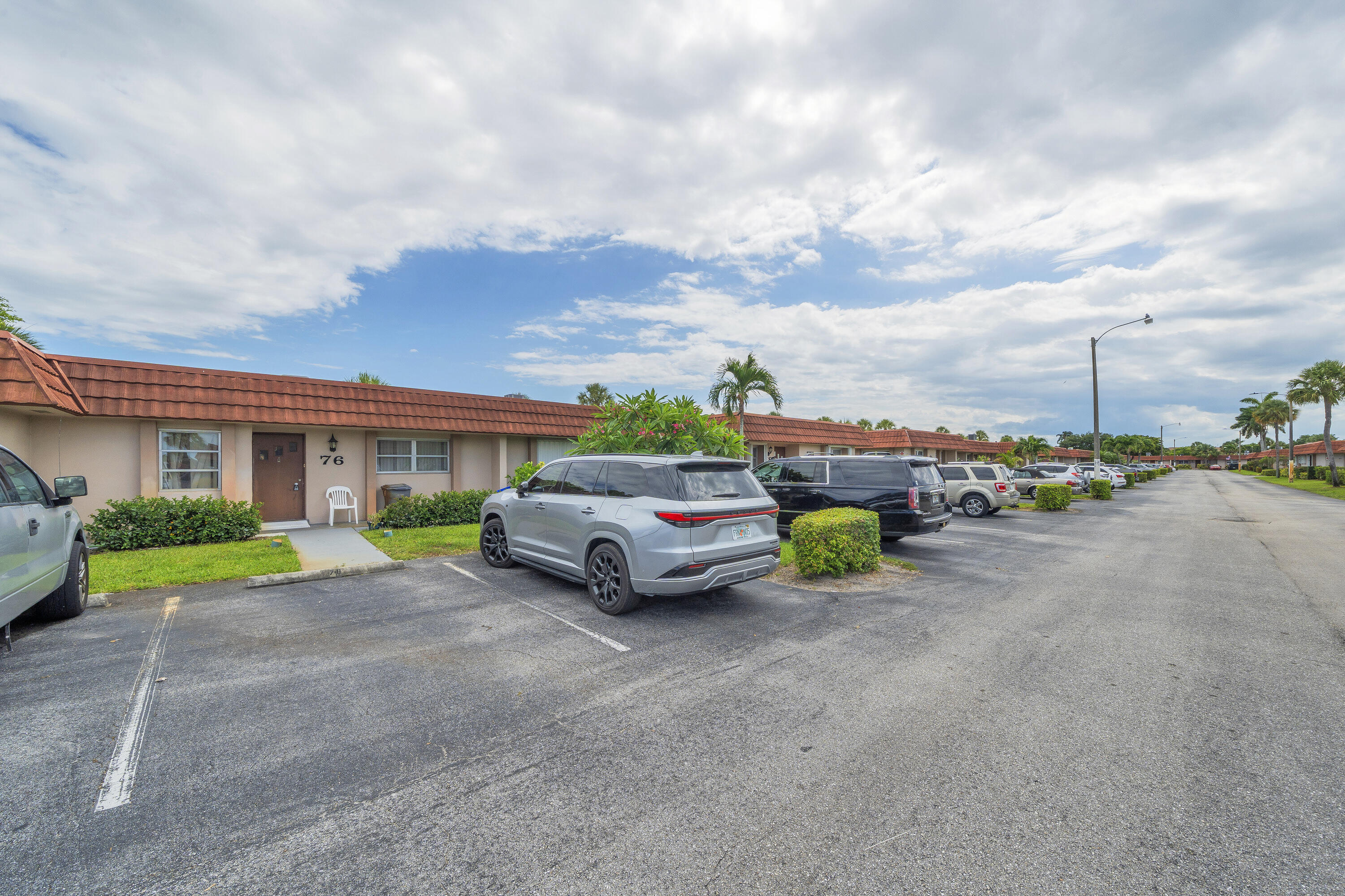 5775 W Fernley Dr Drive W 76