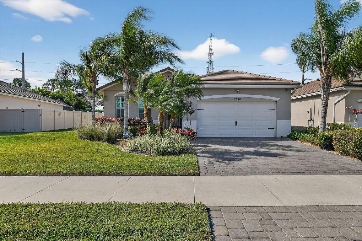 7561 SW Harbor Cove Drive