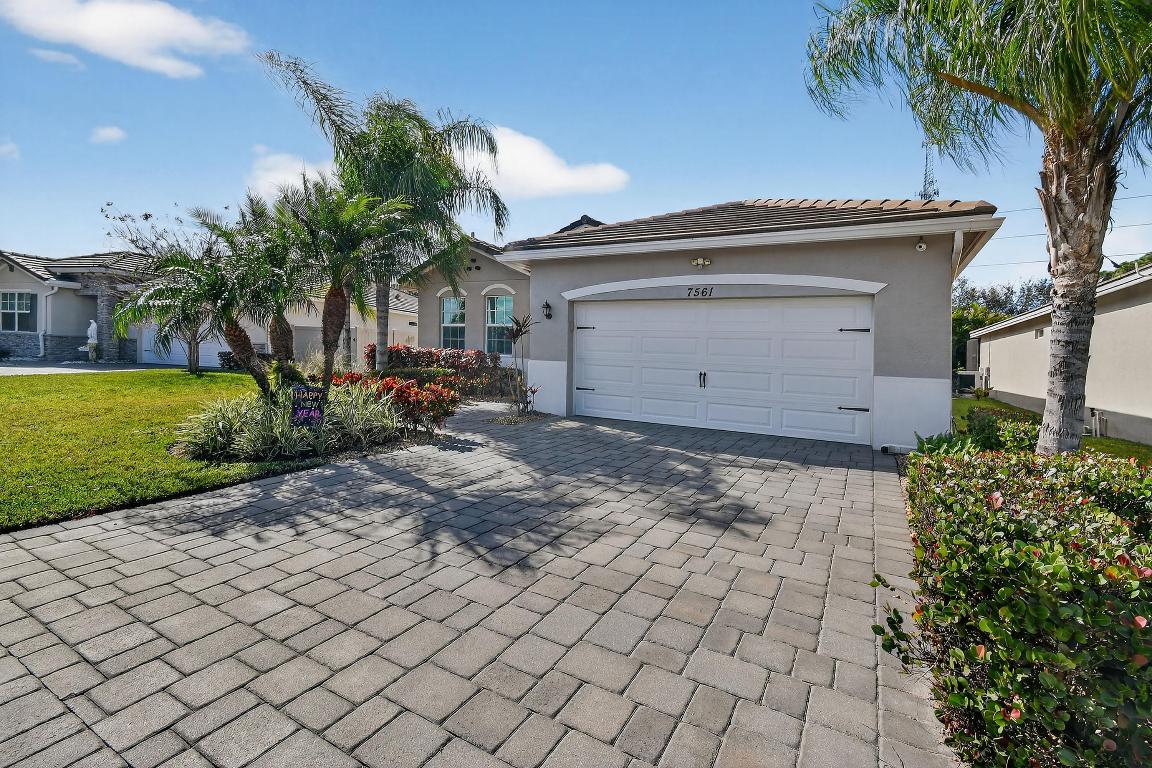 7561 SW Harbor Cove Drive