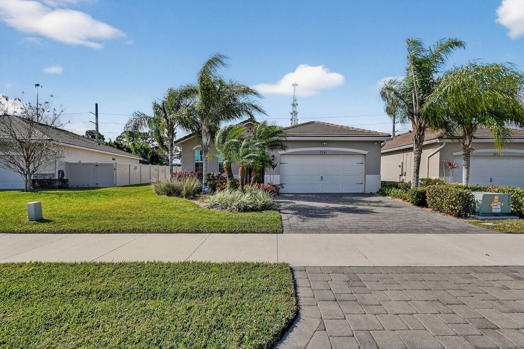 Photo of 7561 SW Harbor Cove Drive, Stuart, FL 34997 (MLS # R11156810)