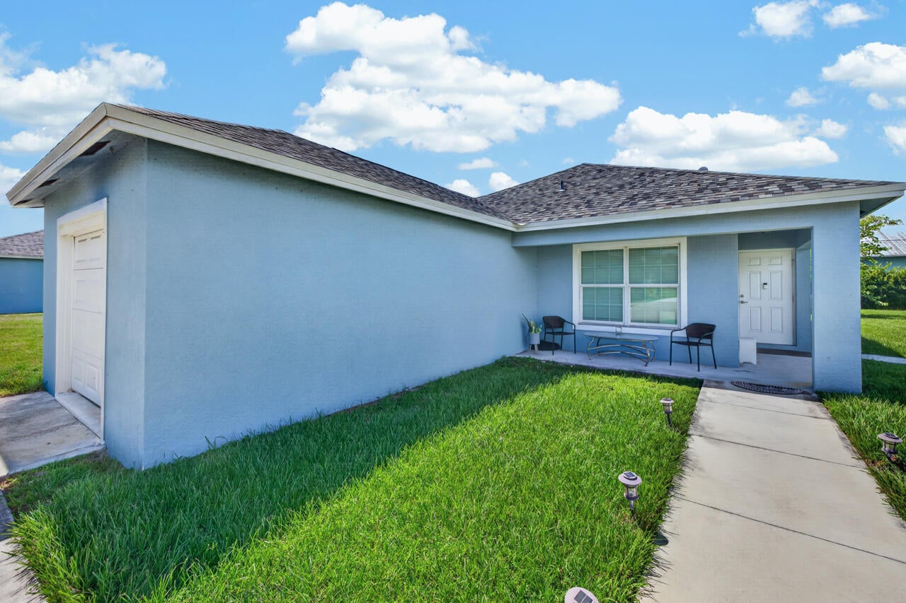 View photos, virtual tours, details... 1962 SE GENA Road