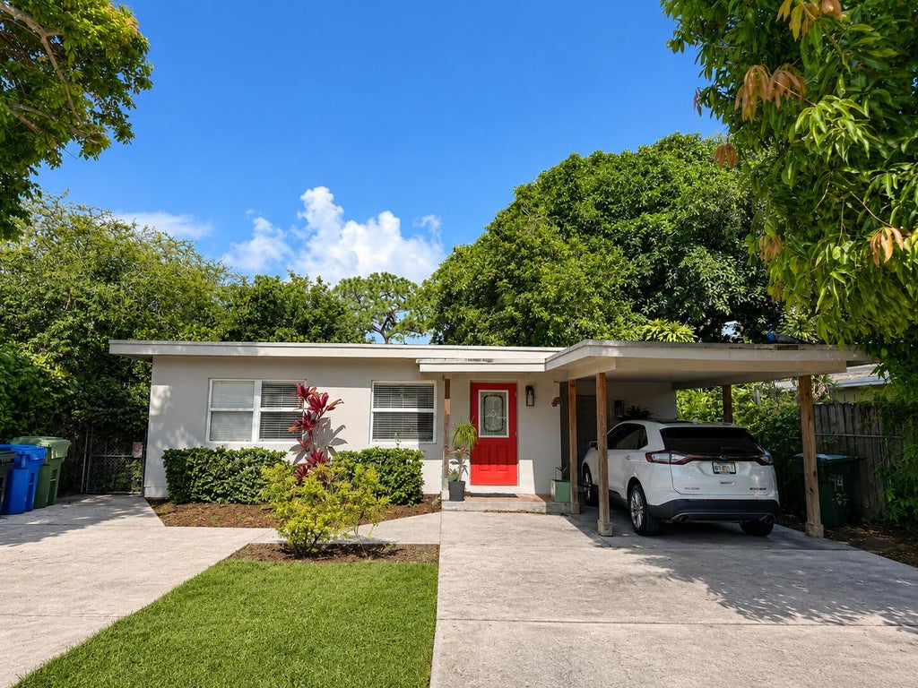 Photo of 1437 NW 4th Avenue, Fort Lauderdale, FL 33311 (MLS # B26046101)