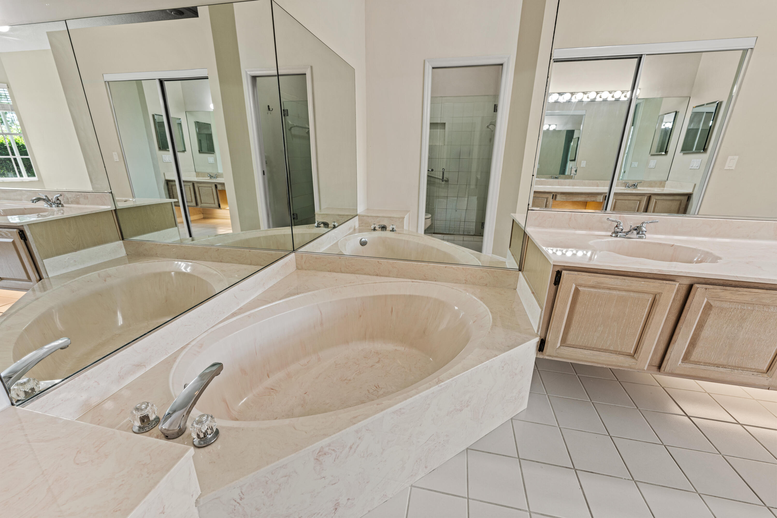 FAIRWAY ISLE PARCEL 8 BLK 15 - Residential