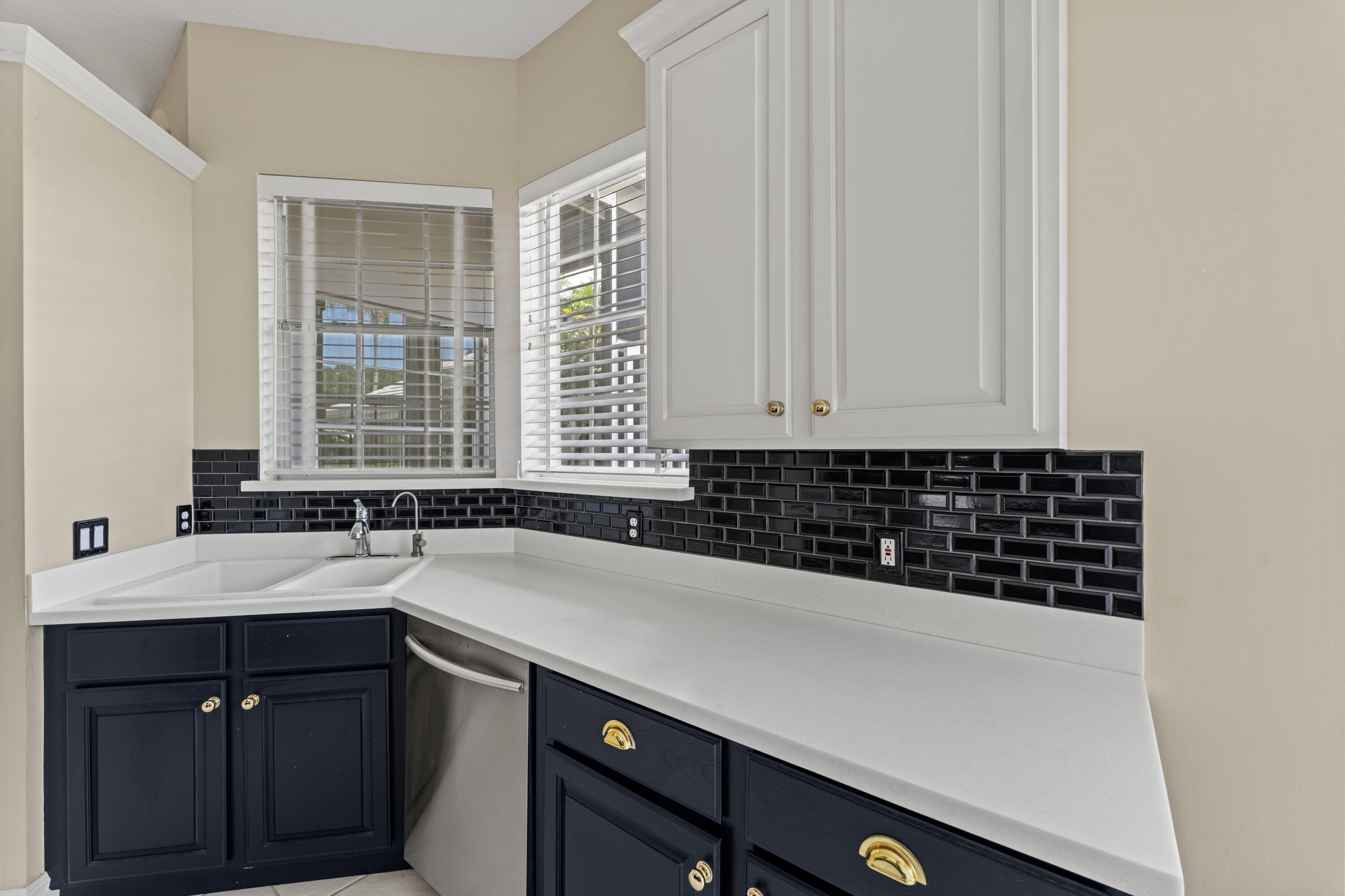 FAIRWAY ISLE PARCEL 8 BLK 15 - Residential