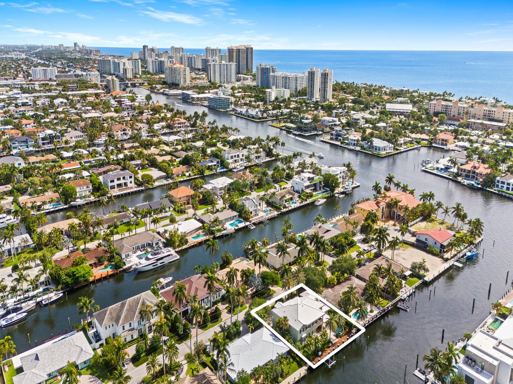 Photo of 2856 NE 25th Street, Fort Lauderdale, FL 33305 (MLS # B26088096)