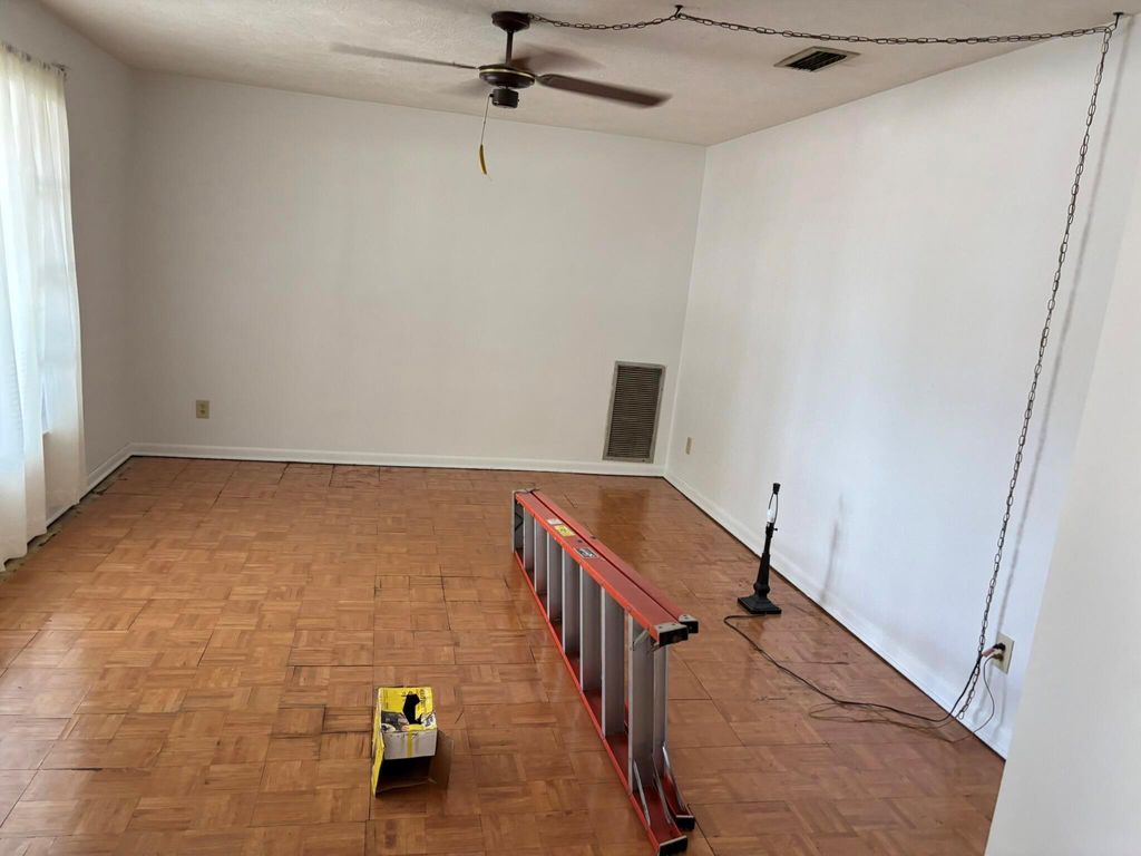 Photo of 615 4th Street, Vero Beach, FL 32962 (MLS # R11126220)