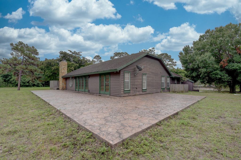 Photo of 19153 Eagles Way Court, Loxahatchee, FL 33470 (MLS # B26031309)