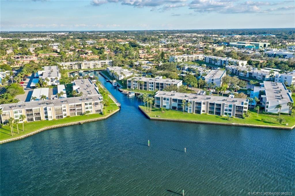 CIRCLE BAY YACHT CLUB CONDO - Residential