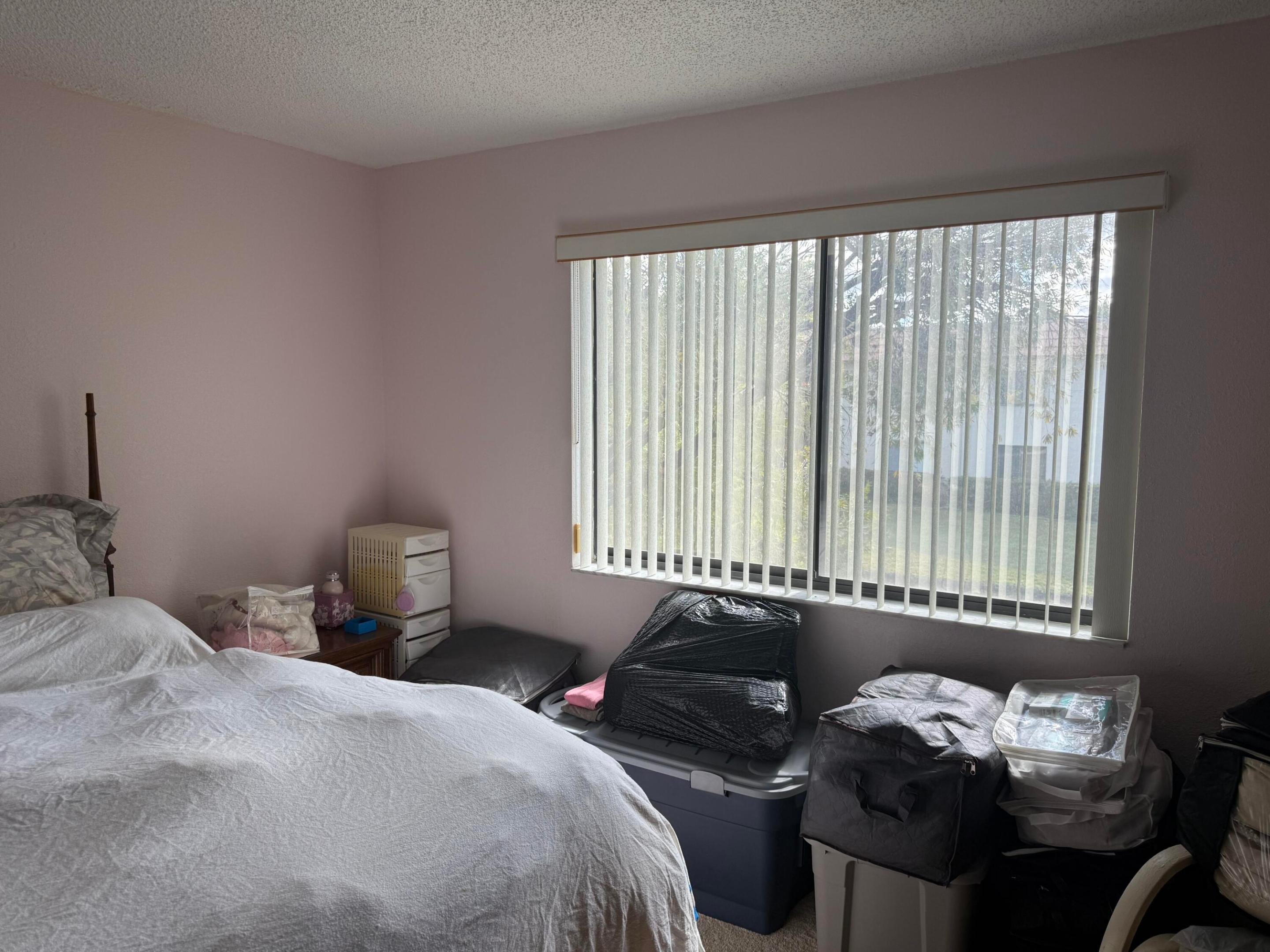 RACQUET CLUB APTS AT BONAVENTURE - Residential