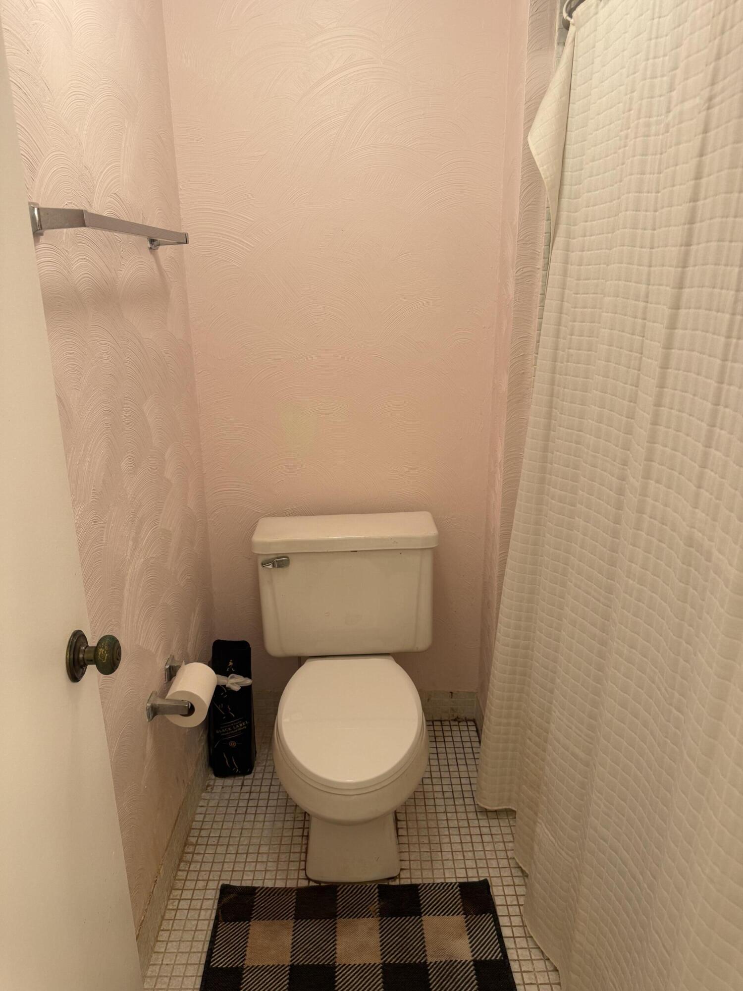 RACQUET CLUB APTS AT BONAVENTURE - Residential