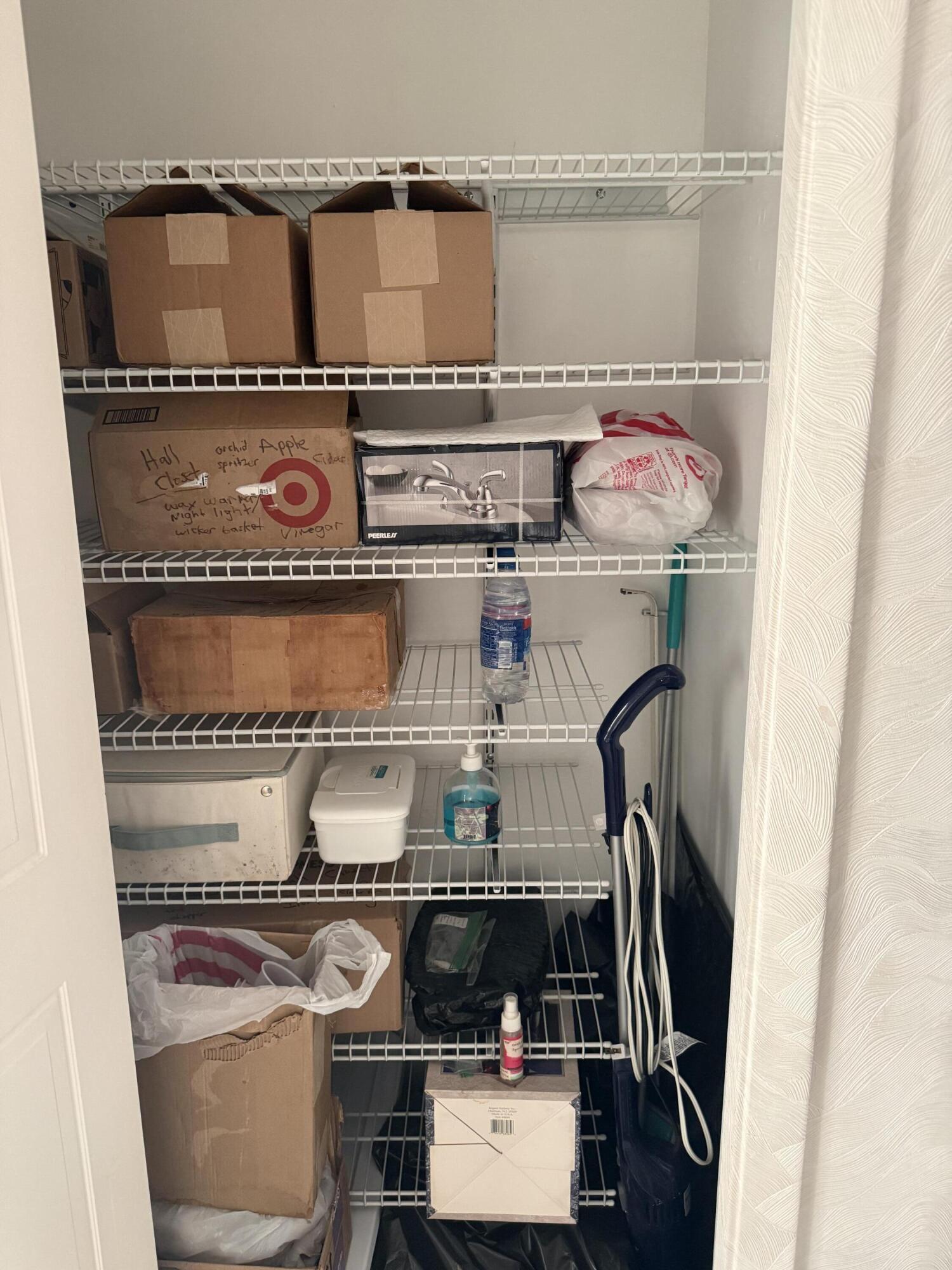 RACQUET CLUB APTS AT BONAVENTURE - Residential