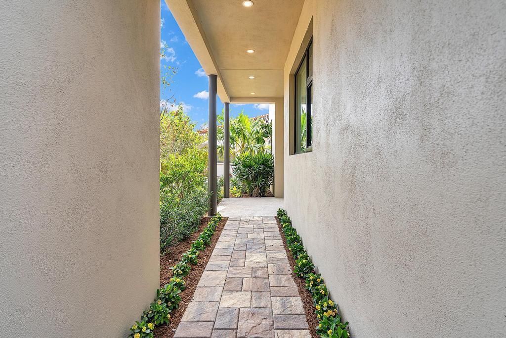 Photo of 15 S Ocean Breeze #1 E, Lake Worth Beach, FL 33460 (MLS # R11051737)