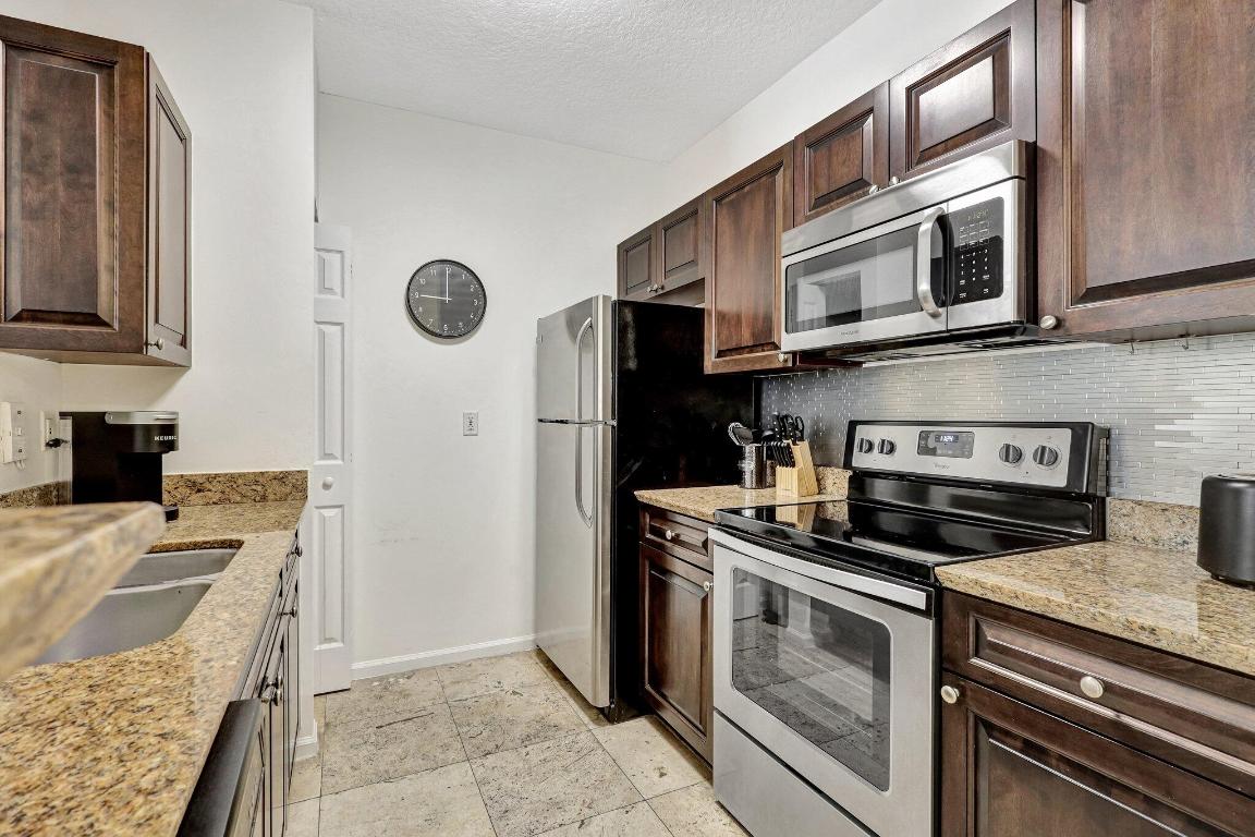 Garden Residences at CityPlace - Residential Lease