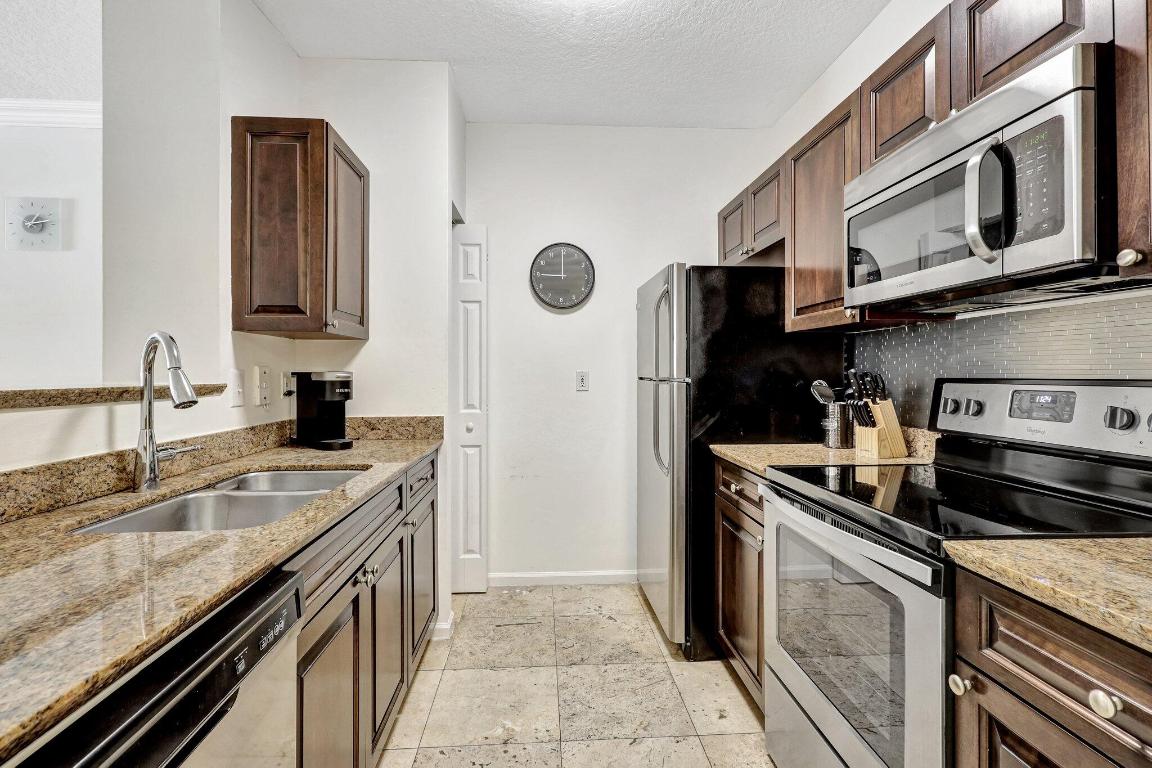 Garden Residences at CityPlace - Residential Lease