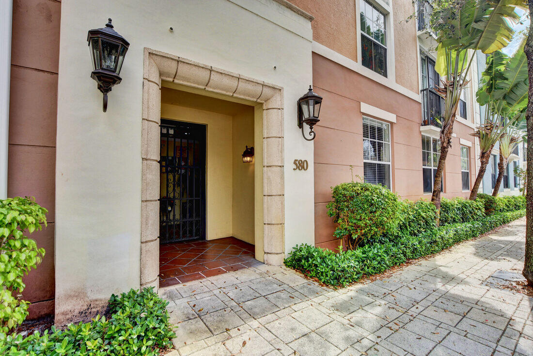 Garden Residences at CityPlace - Residential Lease