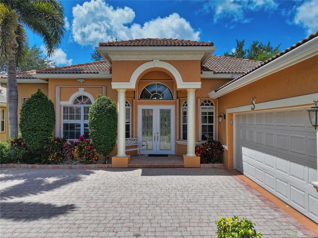 Photo of 7308 Viale Michelangelo, Delray Beach, FL 33446 (MLS # F10502399)