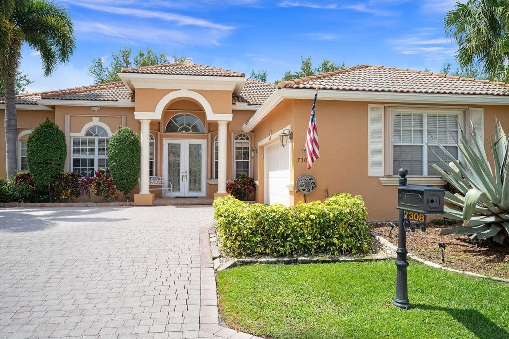 Photo of 7308 Viale Michelangelo, Delray Beach, FL 33446 (MLS # F10502399)