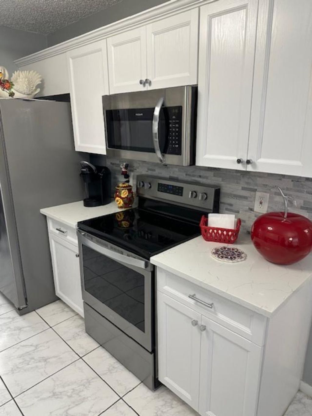 Photo of 6768 N 10th Ave Avenue N #210, Lake Worth, FL 33467 (MLS # B26009756)