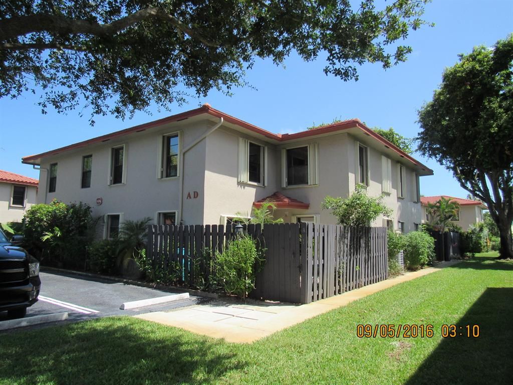 Photo of 1436 SW 25th Avenue #A, Boynton Beach, FL 33426 (MLS # R10741932)