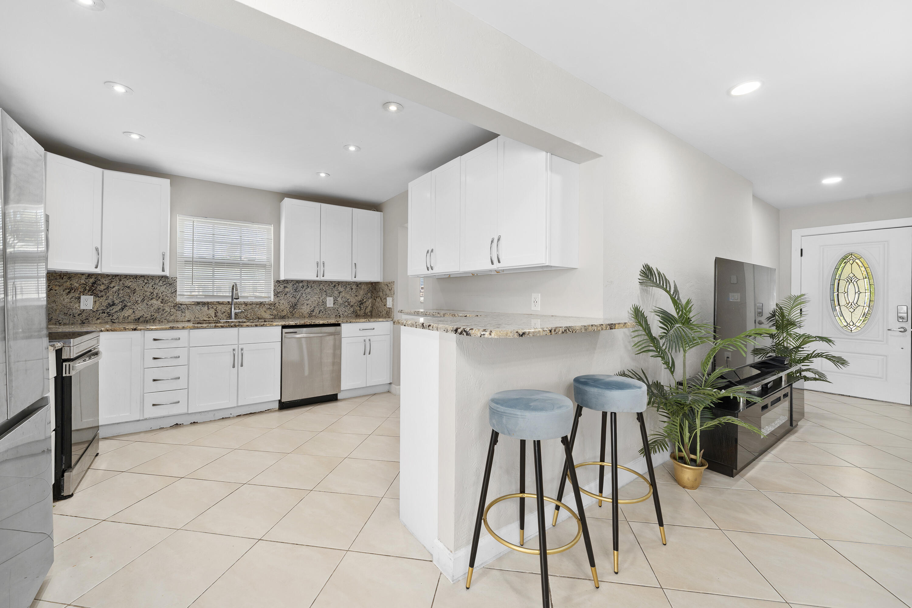 VARSITY HEIGHTS - Residential Lease