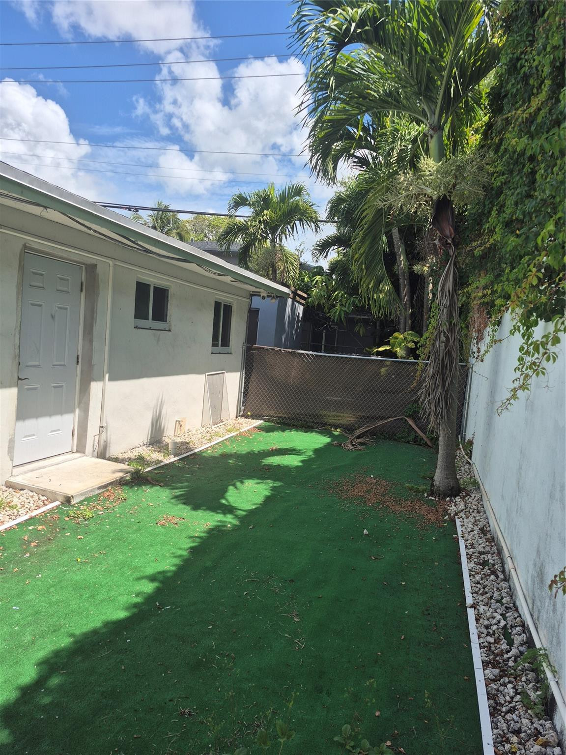 MIAMI GARDENS ESTATES SEC 2 - Residential Lease