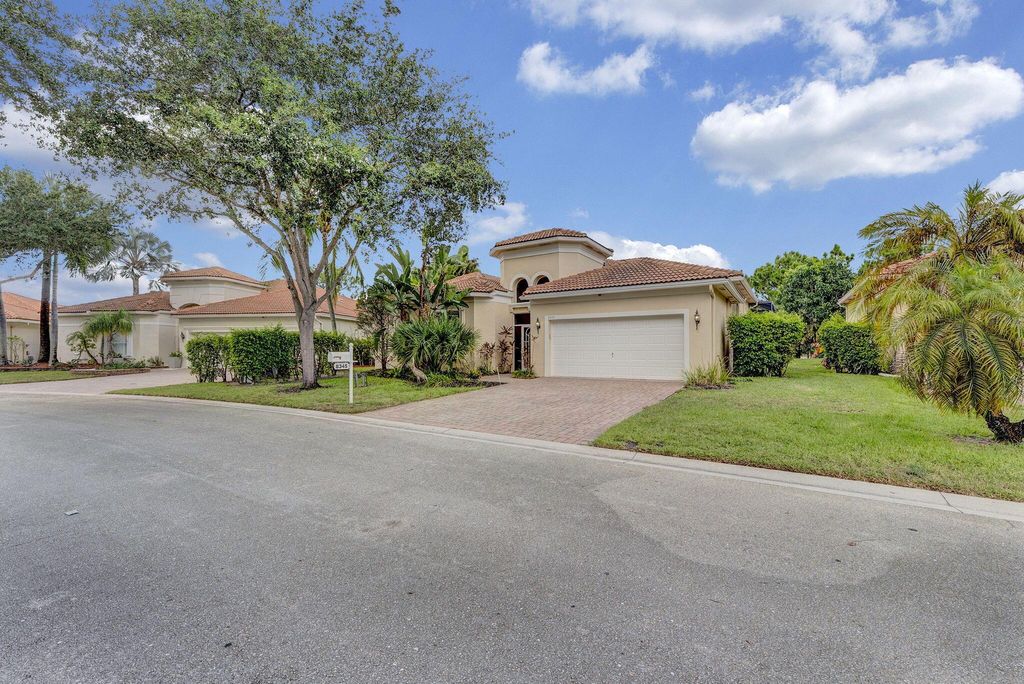 Photo of 8345 Pine Cay, West Palm Beach, FL 33411 (MLS # R11124259)