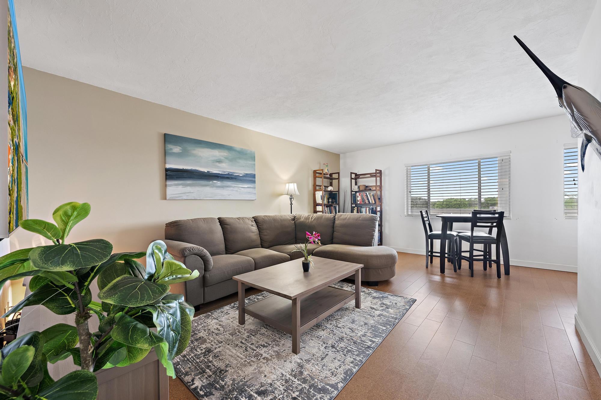 2381 Sunset Avenue 306