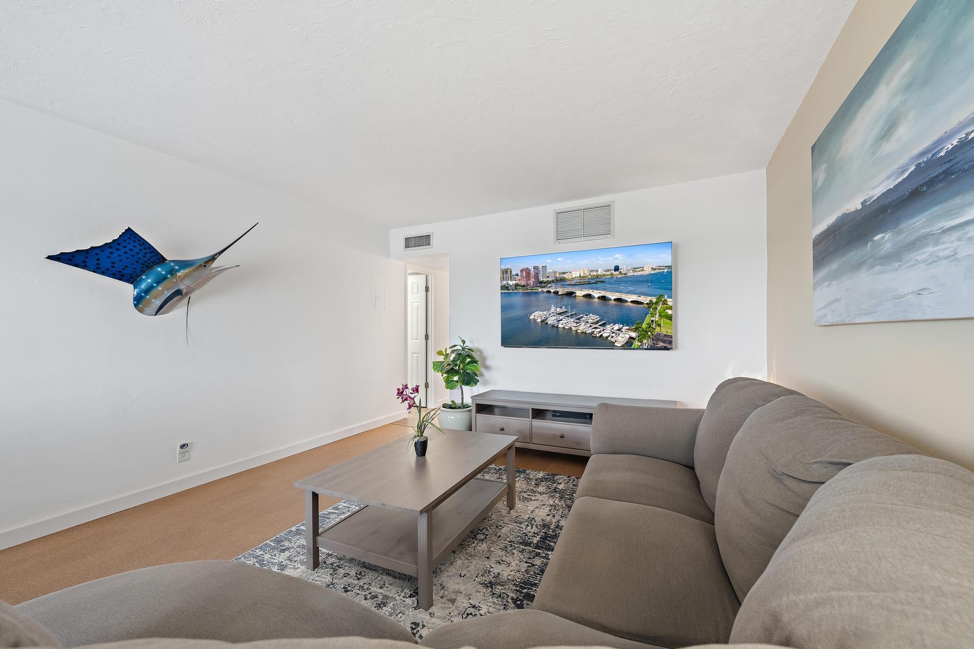 2381 Sunset Avenue 306