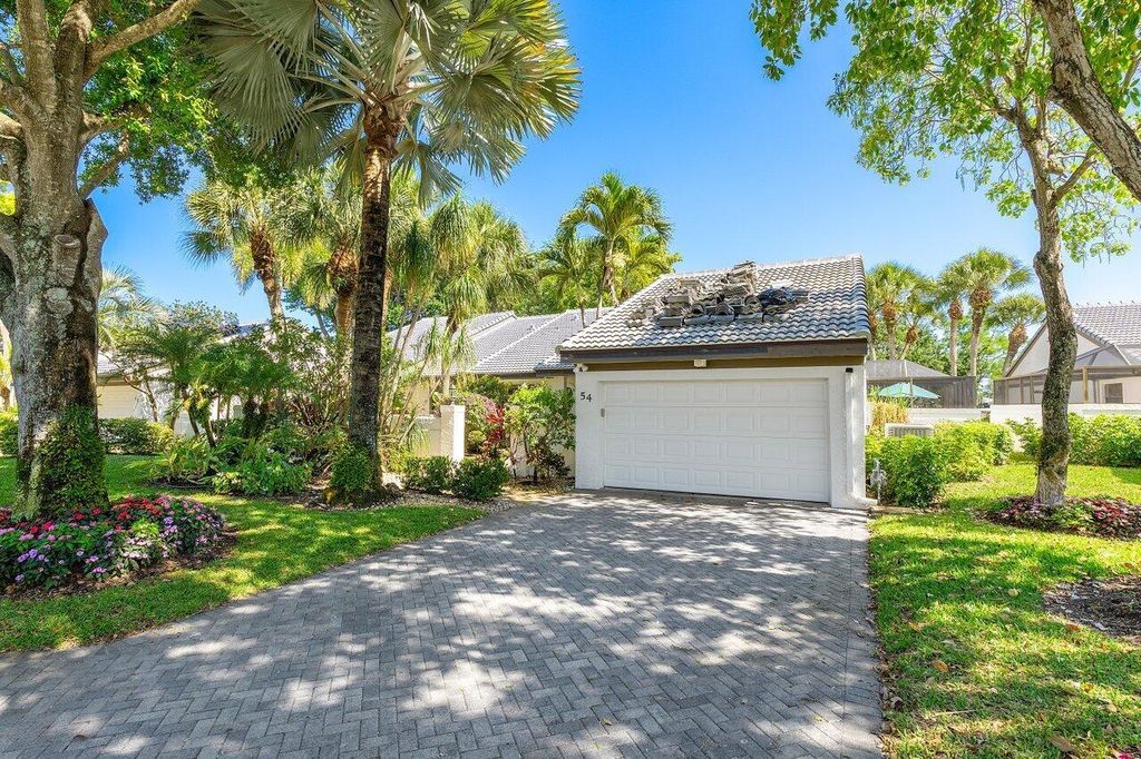 Photo of 54 Essex Drive, Boynton Beach, FL 33436 (MLS # R10986248)