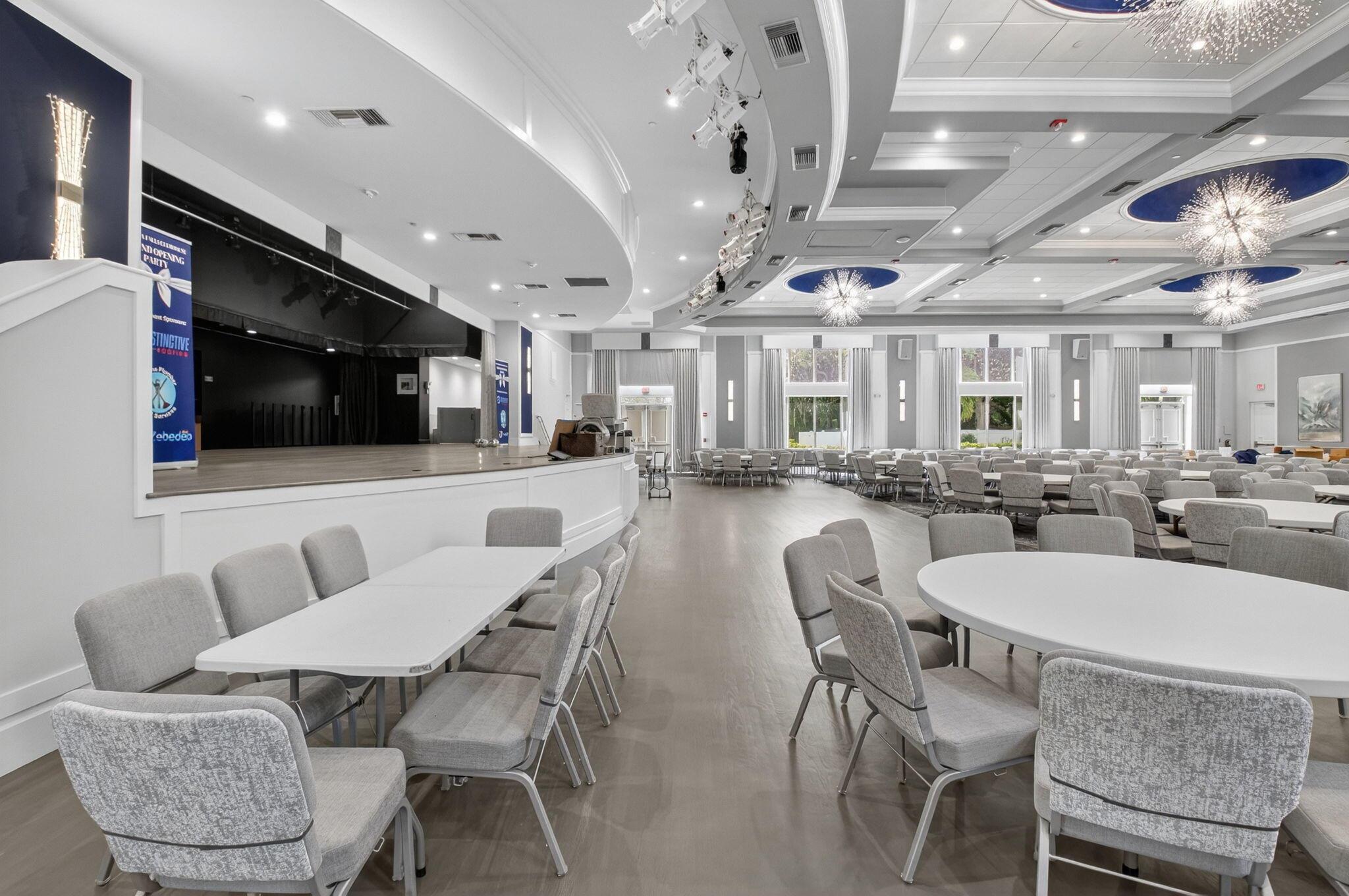 VALENCIA FALLS - Residential