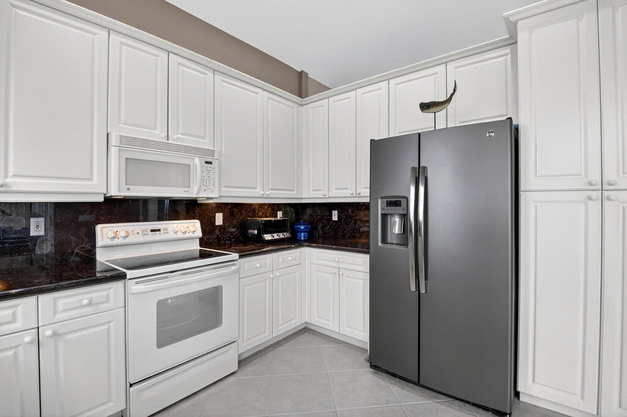 VALENCIA FALLS - Residential