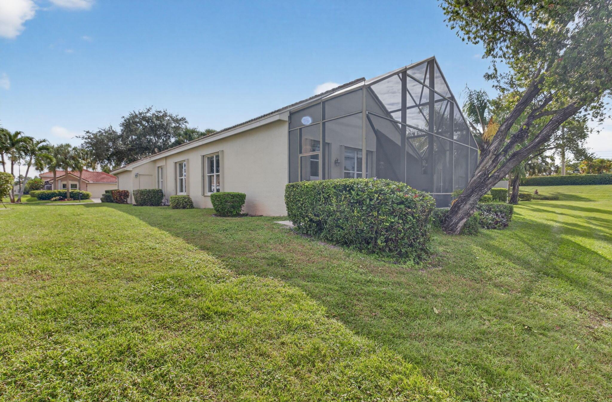 VALENCIA FALLS - Residential