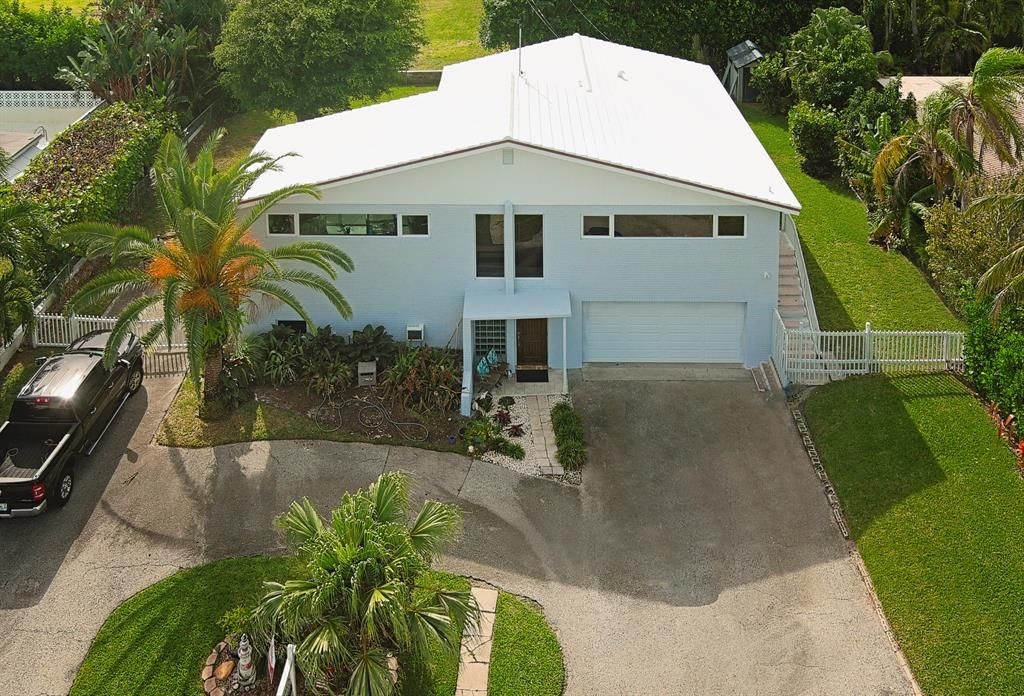 Photo of 420 Sunrise Way, Juno Beach, FL 33408 (MLS # R10733767)