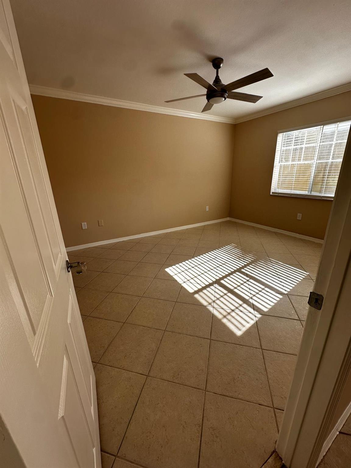 VILLAS AT EMERALD DUNES C - Residential Lease