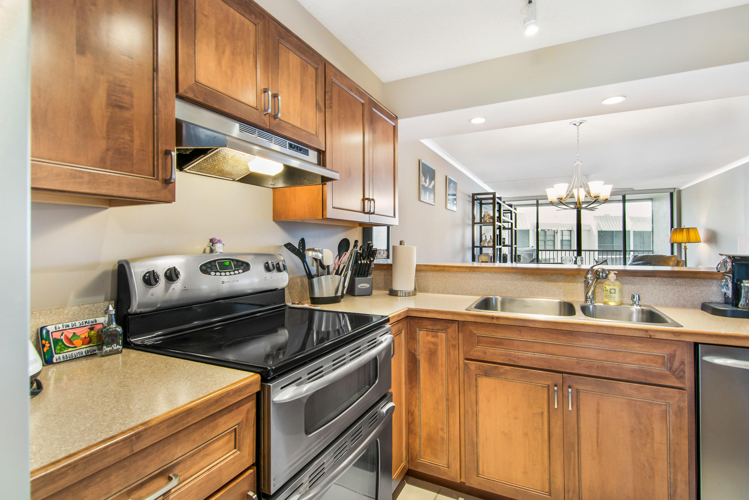 20 Royal Palm Way 602