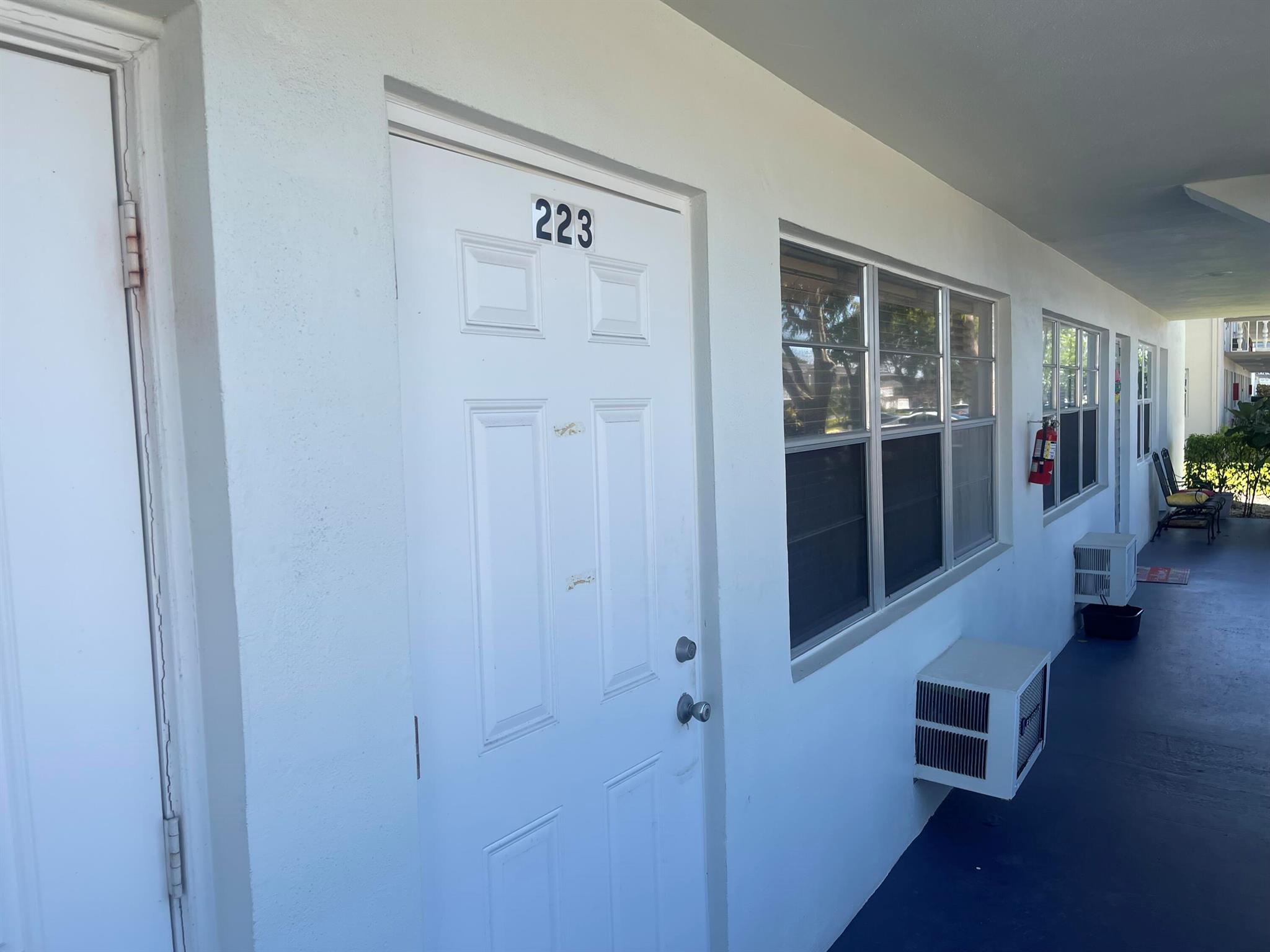 View photos, virtual tours, details... 223 Northampton L 223